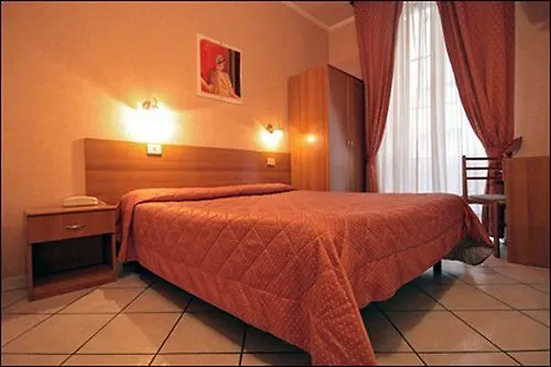 Clarin 2* Roma