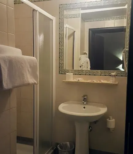 Otel Clarin 2*